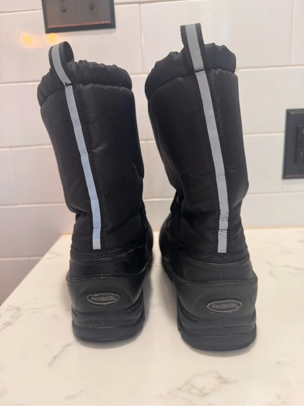 Northside Black Insulated Winter Boots - Snow Footwear- big kid sz7